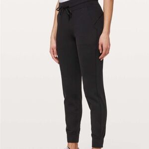 🍋🍋Lululemon Ready To Rulu Pant *29"
Black sz 0